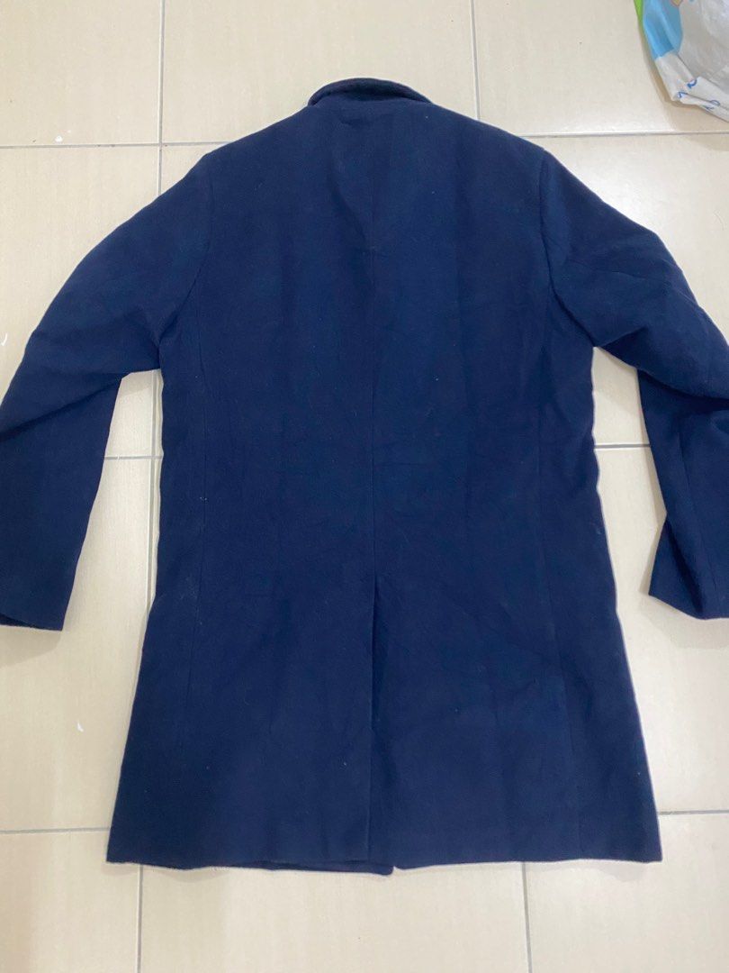 Wool jacket (Category: Coats, Jackets and Outerwear) located in Kuala Terengganu. Submitted by syaibani11 (Listing ID 1338075893, Image 3). Description: Wool jacket blue -condition cun 9/10 -Size M to L mcm gmbr contoh tinggi 173cm.