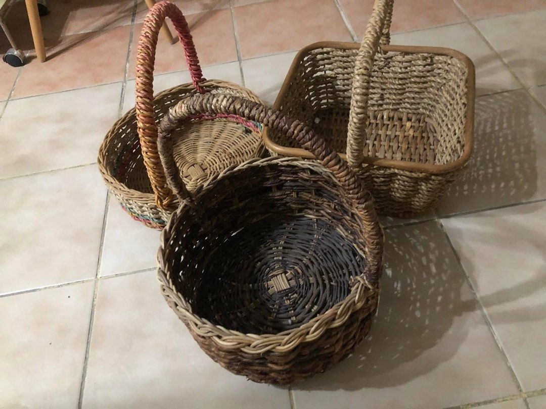 Wooven Baskets (Category: Gift Baskets & Hampers) located in Paranaque City. Submitted by welcomebuyers (Listing ID 1338099018, Image 2). Description: .