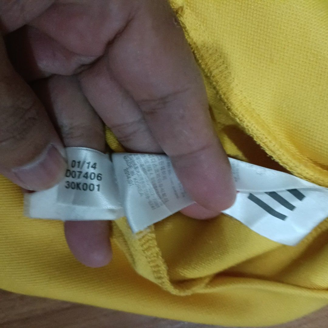 Adi Track Jacket 3lines black stripe (Category: Coats, Jackets and Outerwear) located in General Santos City (Dadiangas). Submitted by Serde (Listing ID 1338206424, Image 2). Description: Adi Track Jacket 3lines black stripe 19x26 dimes excellent x rare Issue: None.