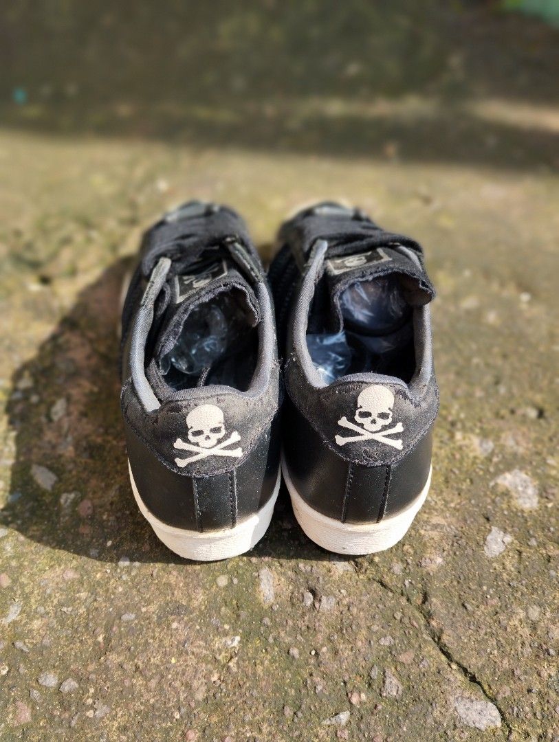 Adidas x Mastermind Japan Superstar, Fesyen Pria, Sepatu , Sneakers di  Carousell