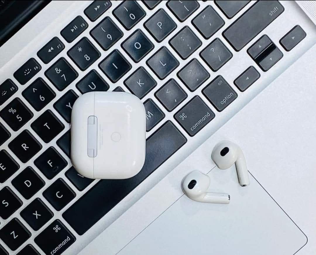 Airpods 3rd Gen (Category: Earphones) located in Quezon City. Submitted by maemae482580600 (Listing ID 1338183176, Image 2). Description: ➡️ APPLE AIRPOD 3RD GENERATION ✅1 YEAR WARRANTY Compatible AS APPLE IPHONES & ANDROIDS ✅Easy to Use ✅Strong Bluetooth connection ✅LONG LASTING BATTERY 2/3 DAYS ✅100% QUALITY Open for wholesale and bulk order Cash on delivery nationwide.