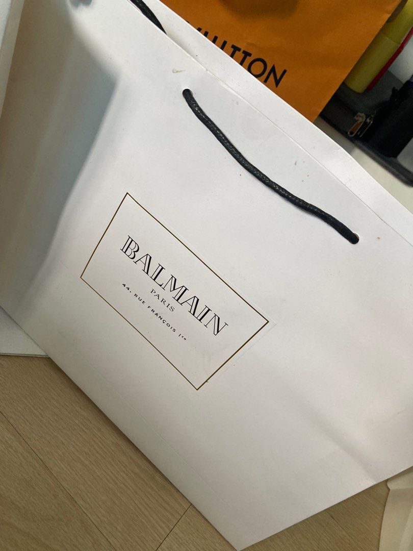 Authentic balmain medium paperbag (Category: Luxury Bags & Wallets) located in Quezon City. Submitted by raphael1986 (Listing ID 1338161216, Image 2). Description: Money back if proven fake.