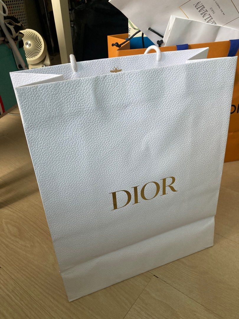 Authentic Dior large paperbag (Category: Luxury Bags & Wallets) located in Quezon City. Submitted by raphael1986 (Listing ID 1338161601, Image 1). Description: .