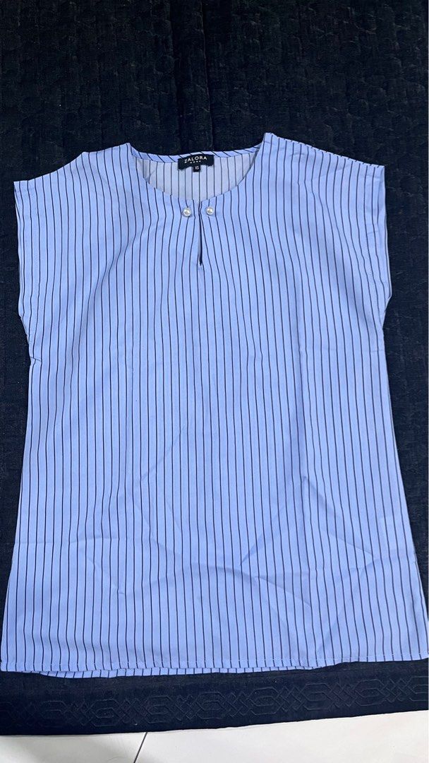 Basic work blouse (Category: Skirts) located in Petaling Jaya. Submitted by ameandra (Listing ID 1338230496, Image 2). Description: Zalora WORK collection.
