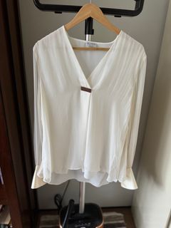 (Category: ) located in . Submitted by loveshoppinglalala (Listing ID 1338185254, Image 1). Description: .