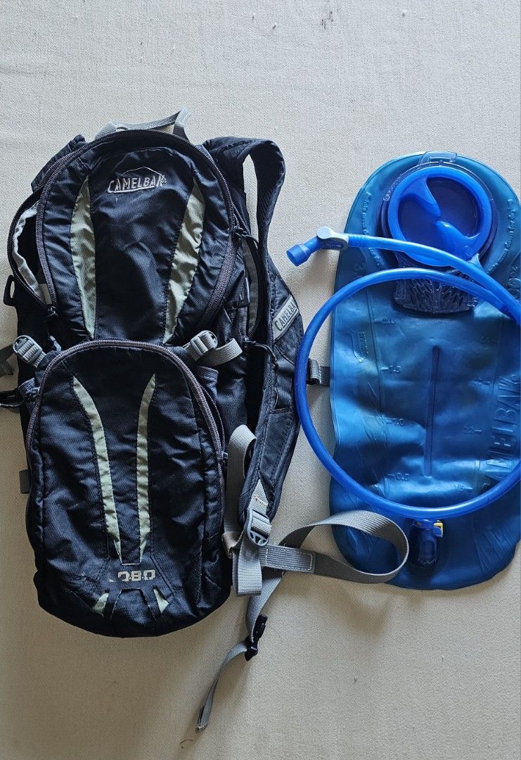 Camelback Lobo (Category: Bicycles) located in Manila. Submitted by leshopy (Listing ID 1338134266, Image 1). Description: Camelback Lobo bag hydration bag Black.