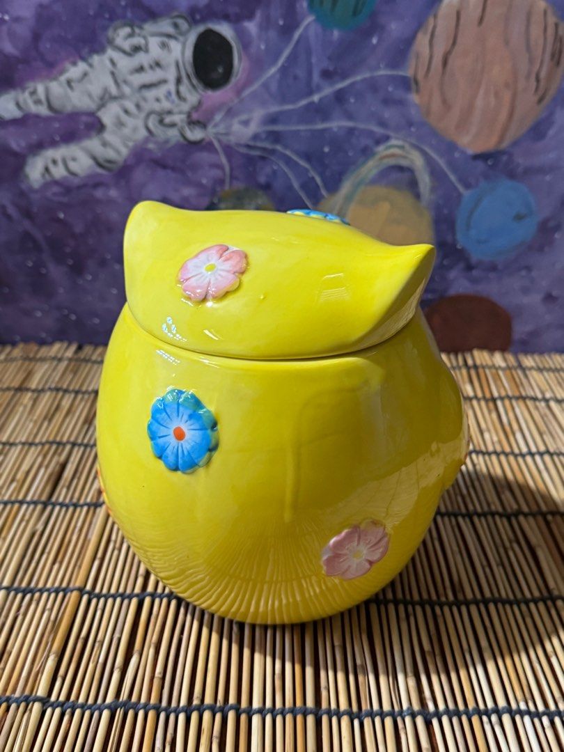 Candy Jar (Category: Food Organization & Storage) located in San Juan City. Submitted by fieldofgold19 (Listing ID 1338196997, Image 2). Description: height- ~15 cm length- ~14 cm width- ~13 cm.