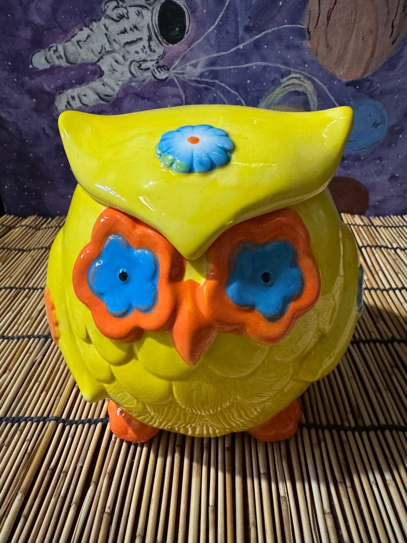 Candy Jar (Category: Food Organization & Storage) located in San Juan City. Submitted by fieldofgold19 (Listing ID 1338196997, Image 1). Description: height- ~15 cm length- ~14 cm width- ~13 cm.