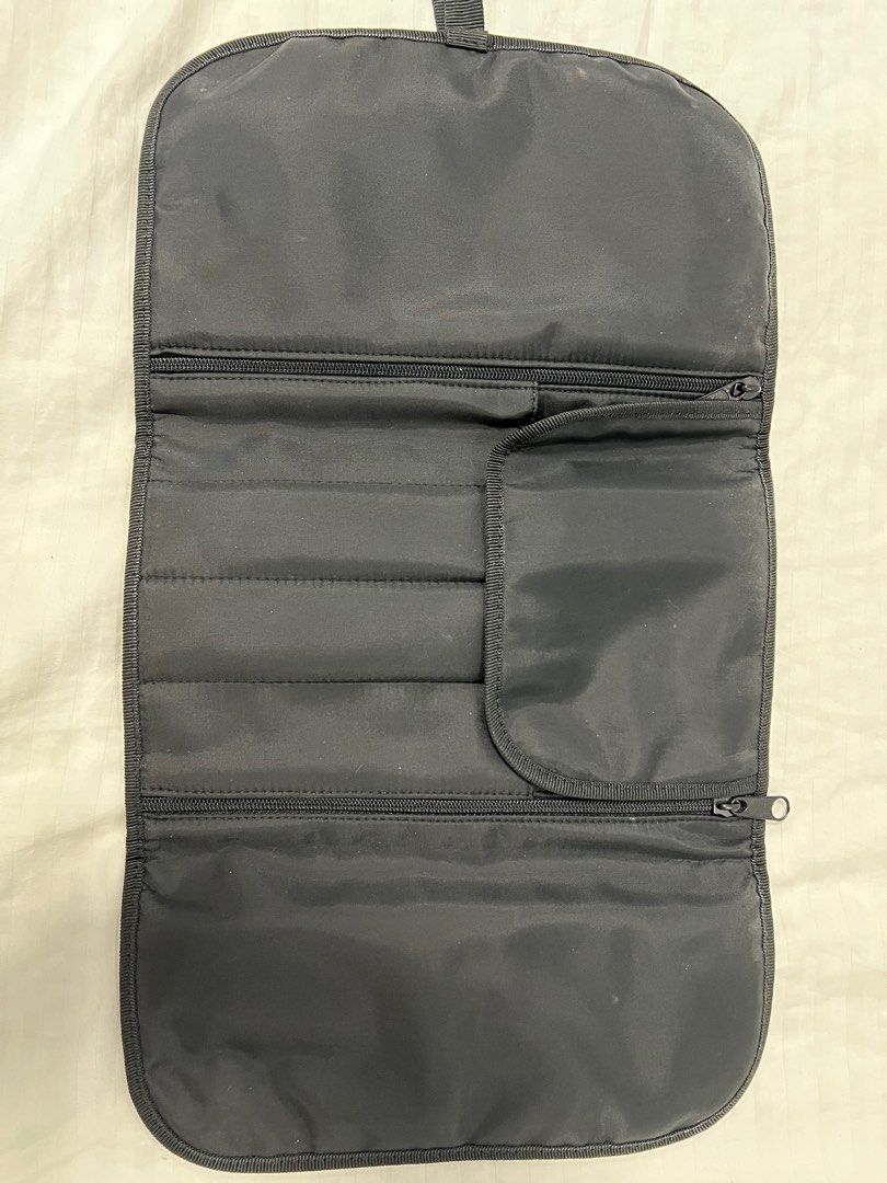 Chanel Makeup Bag (Category: Makeup) located in Bay. Submitted by charlenesy (Listing ID 1338220261, Image 3). Description: Authentic No box included.