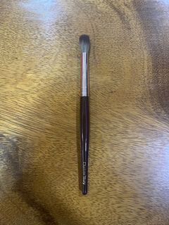 Charlotte Tilbury Eye Blender Brush