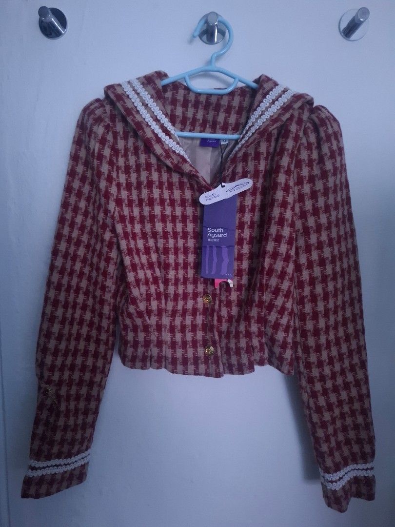Checkered Jacket (Category: Coats, Jackets and Outerwear) located in Singapore. Submitted by MystSapphire (Listing ID 1338196789, Image 1). Description: .
