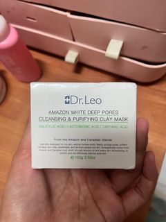 (Category: ) located in . Submitted by fs.closet (Listing ID 1338257119, Image 1). Description: .