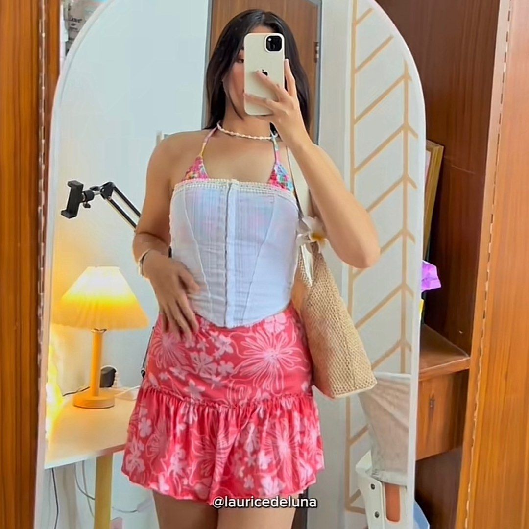 Floral skirt (Category: Bikinis & Swimsuits) located in Mandaluyong City. Submitted by lalisachu (Listing ID 1338139661, Image 1). Description: Used once Xs-s.