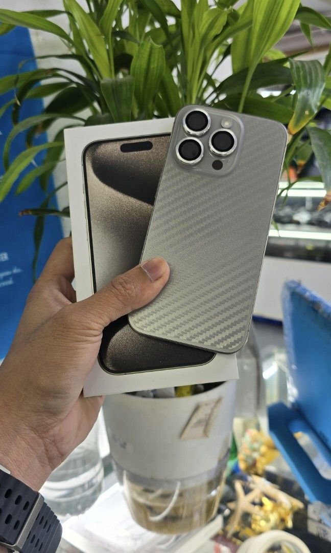 Iphone 15 Pro 128gb HK Variant Dual Sim (Category: iPhone 15 Series) located in Quezon City. Submitted by samanthaga21954 (Listing ID 1338169343, Image 1). Description: Iphone 15 Pro 128gb HK Variant Dual Sim Secondhand Onhand Stock Complete Package.