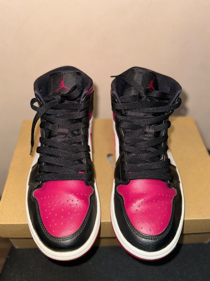 Jordan 1 Mid "Noble Red" Mens 7 (Category: Sneakers) located in Manila. Submitted by mmadiee (Listing ID 1338182083, Image 3). Description: Gifted to me last 2022. Didn't use that much because it doesn't fit me. Recently cleaned/unyellowed. Replacement box only. .