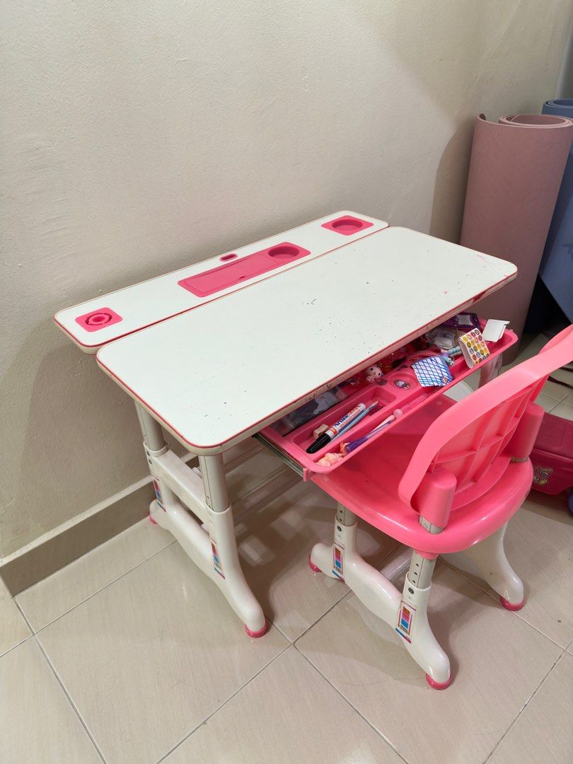 Kid Adjustable Study Table (Category: Tables & Sets) located in Puchong. Submitted by penzteng (Listing ID 1338122723, Image 2). Description: .