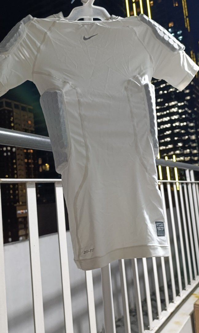 Nike pro combat boys online