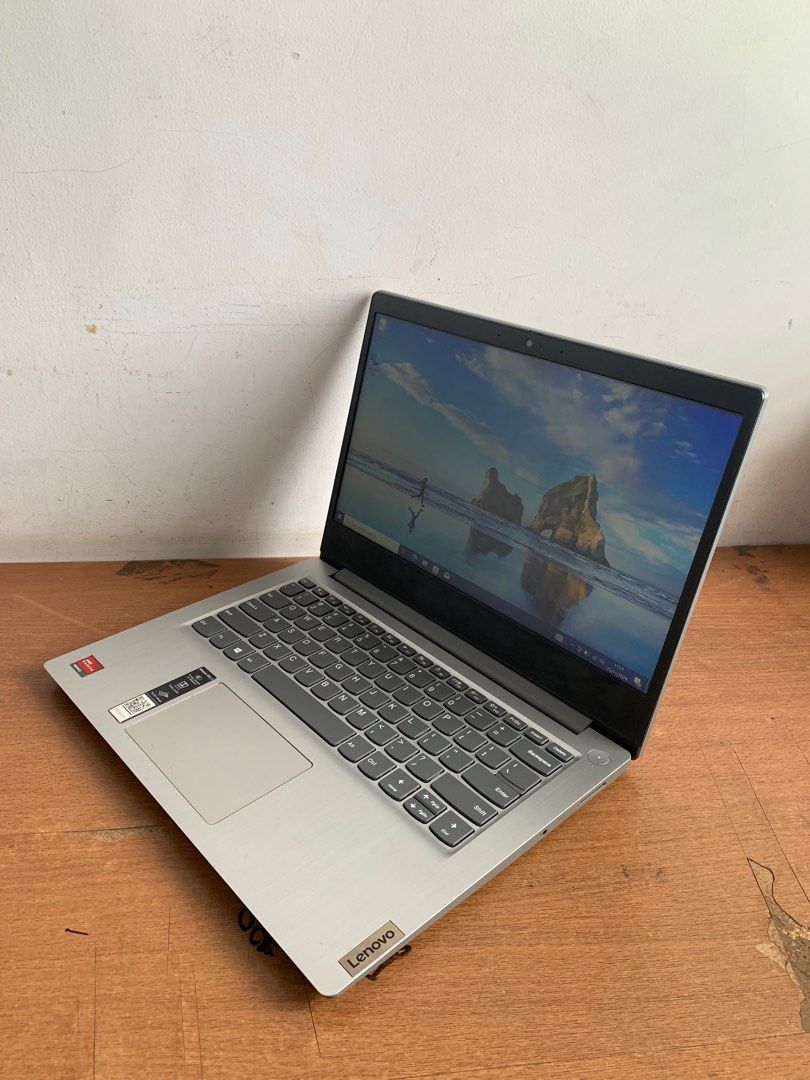 LAPTOP MURAH Lenovo ideapad slim AMD Athlon silver 3050U Ram 8/256