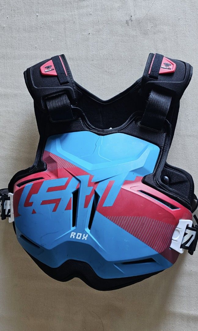 LEATT Body armour (Category: Bicycles) located in Manila. Submitted by leshopy (Listing ID 1338151813, Image 1). Description: Leatt body armor.