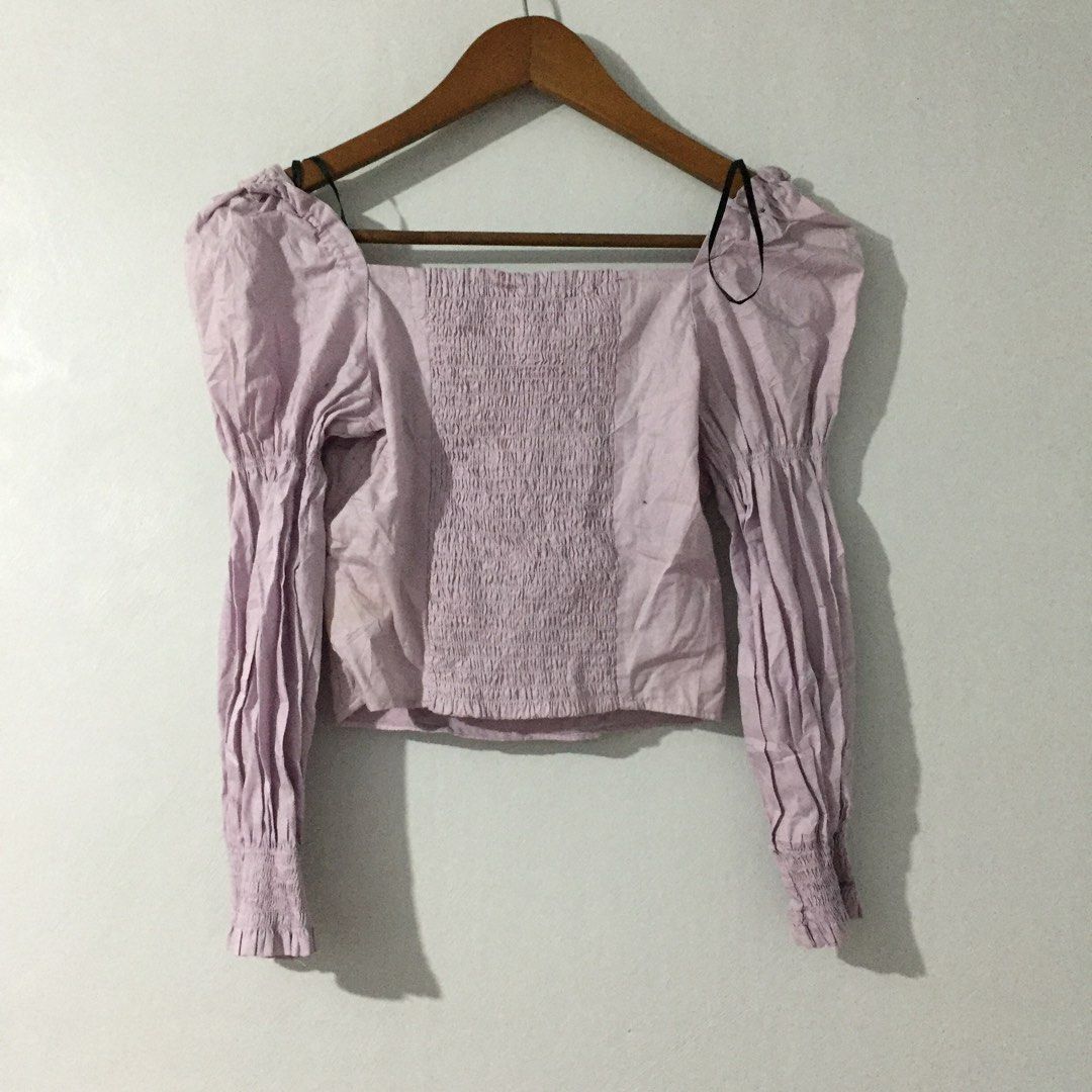 Long Puff sleeve lavender crop top (Category: Longsleeves) located in Taguig. Submitted by declutter_anon (Listing ID 1332457124, Image 3). Description: Xs-s.