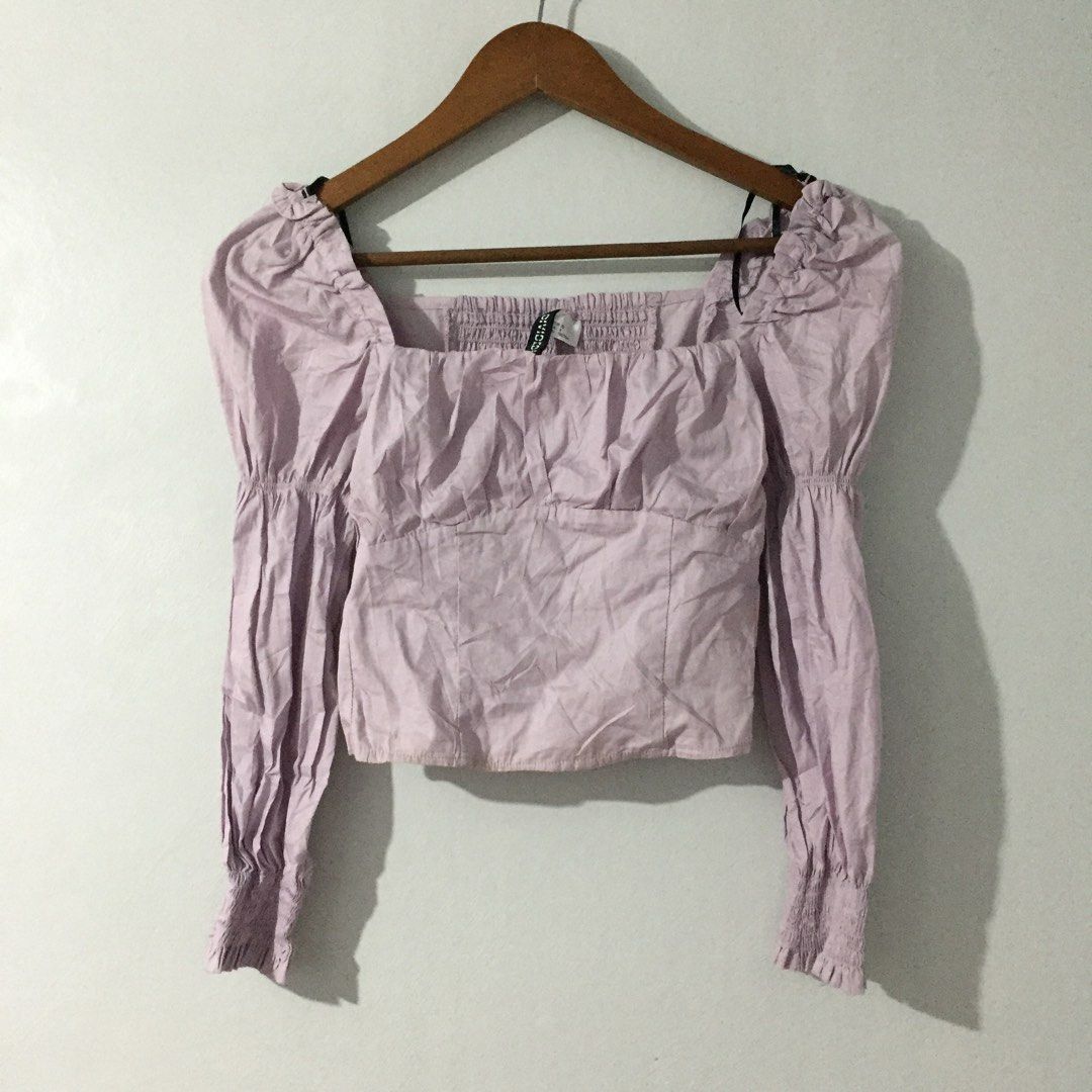Long Puff sleeve lavender crop top (Category: Longsleeves) located in Taguig. Submitted by declutter_anon (Listing ID 1332457124, Image 2). Description: Xs-s.