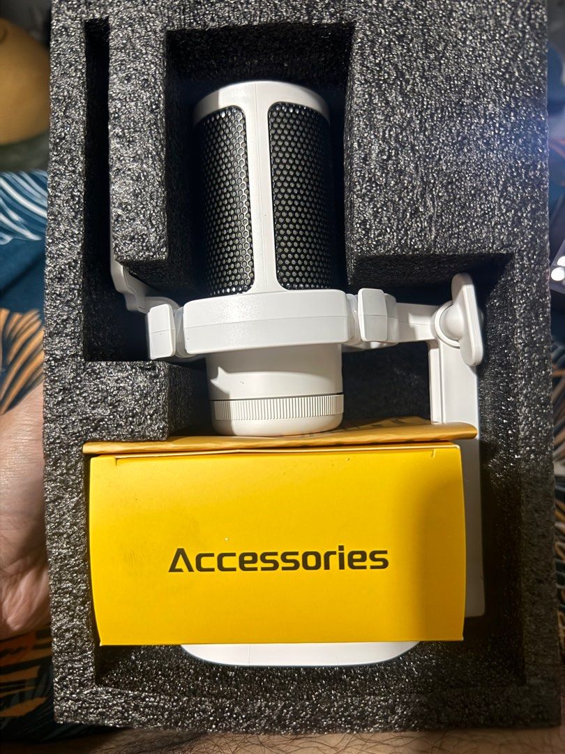 Maono DGM-20 (White) (Category: Microphones) located in Mandaluyong City. Submitted by abc_16 (Listing ID 1338223656, Image 2). Description: Maono DGM-20 (White) Brand new! Get yours now!.