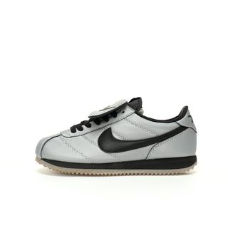 (Category: ) located in . Submitted by sneakers-shop (Listing ID 1338270219, Image 1). Description: .