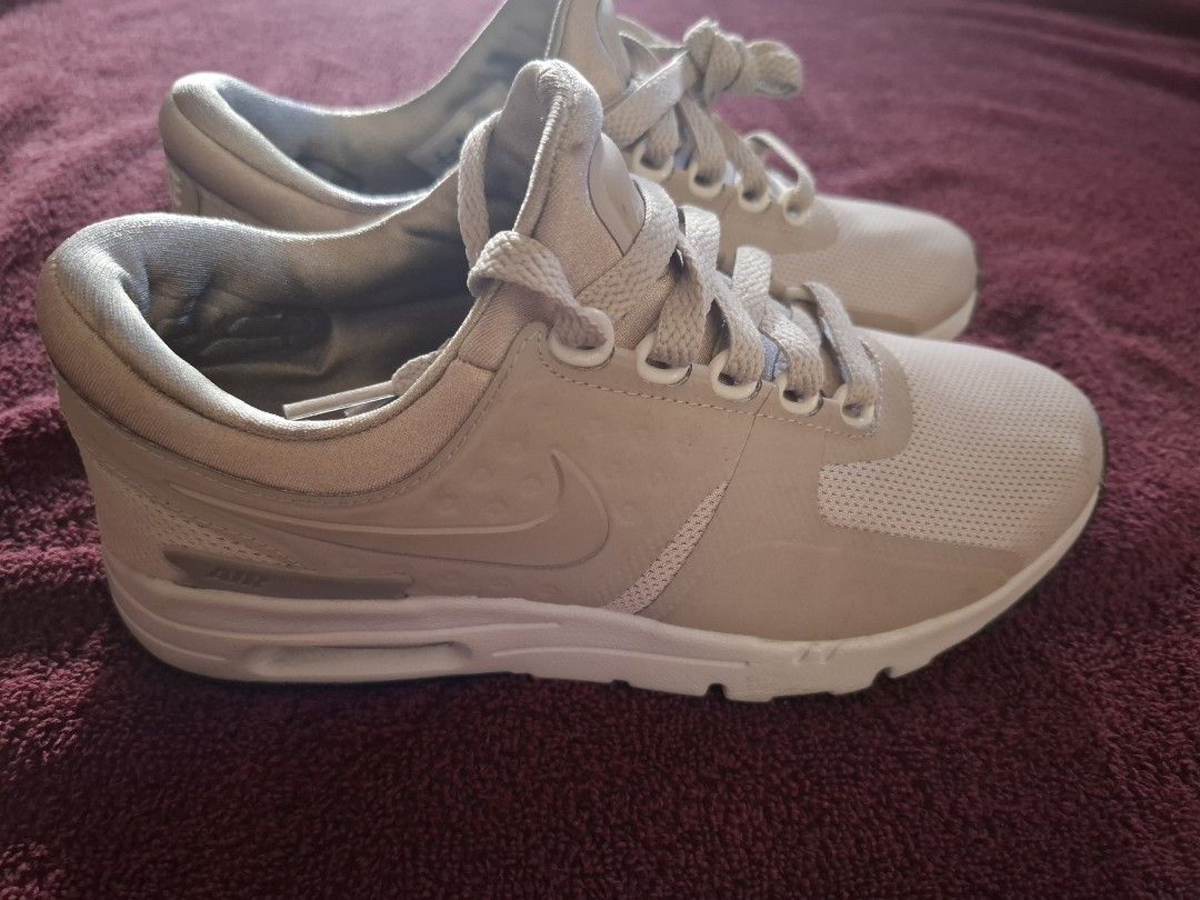 Nike air max zero trainers in oatmeal top