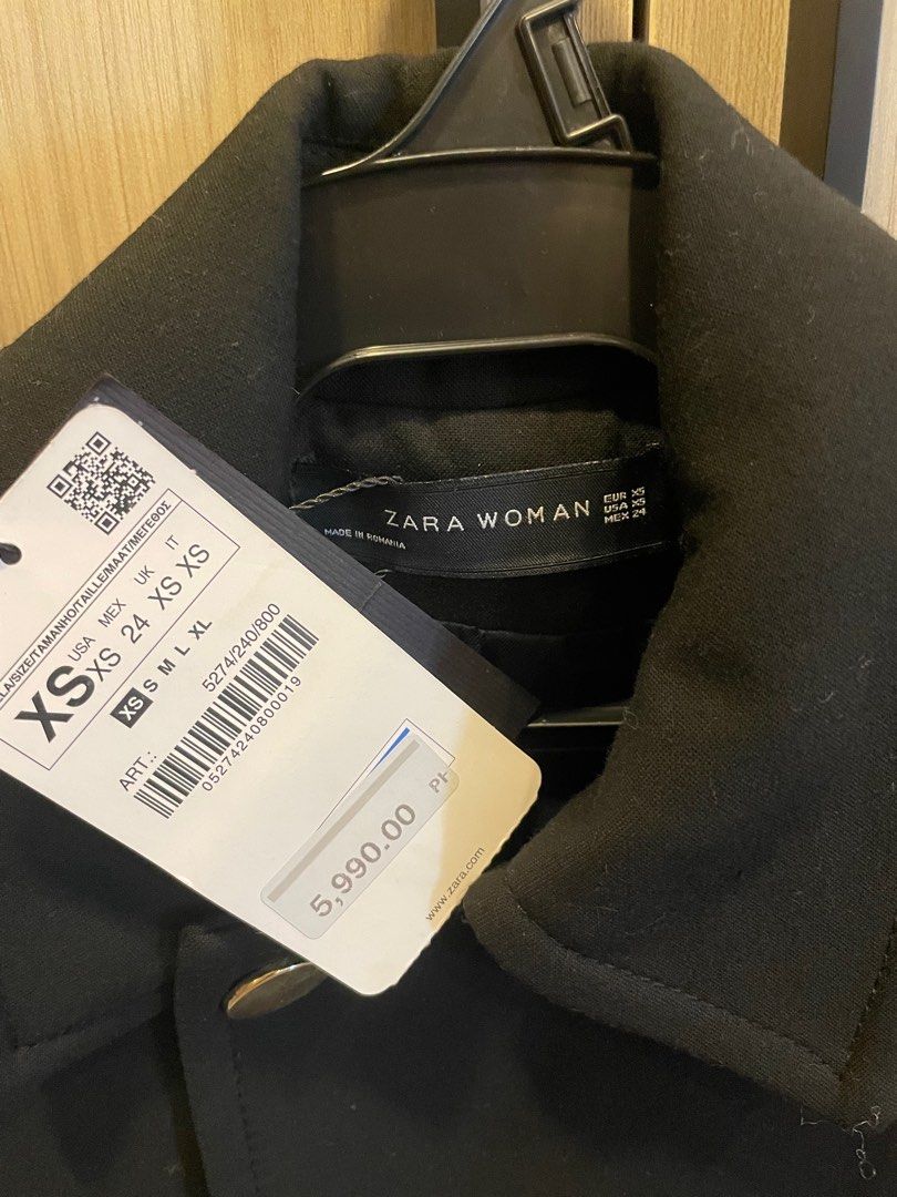 Original Zara Coat (Category: Coats, Jackets and Outerwear) located in Taguig. Submitted by BellaC (Listing ID 1338173935, Image 3). Description: Never worn Original Zara Coat Size: XS Original price: P5,990 Complete with extra buttons.