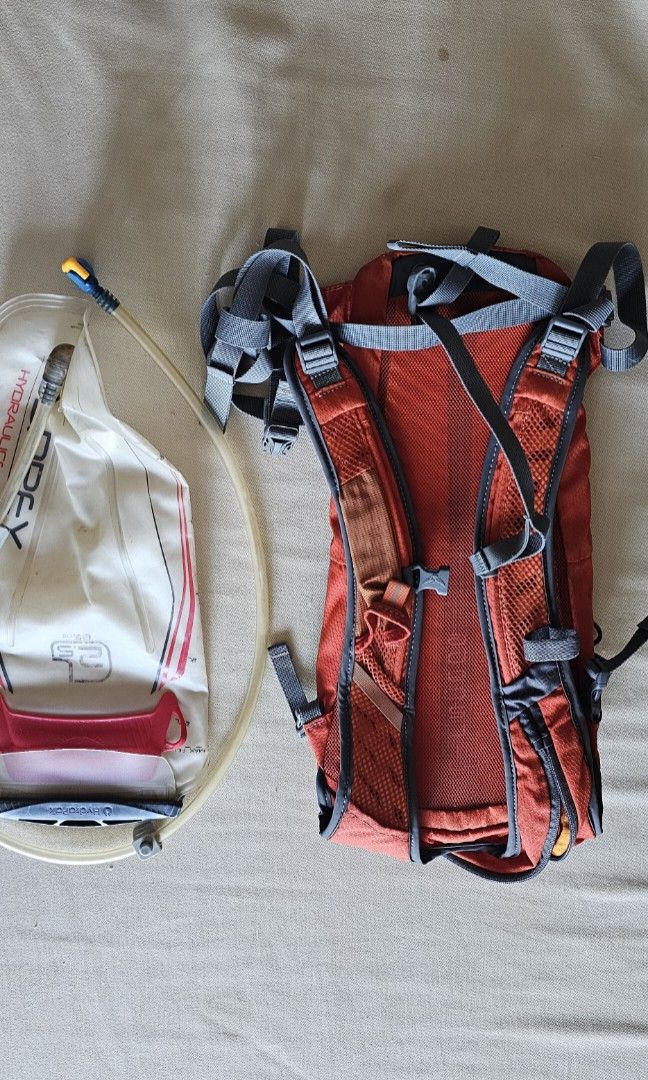 Osprey Viper 3 Hydration backpack (Category: Bicycles) located in Manila. Submitted by leshopy (Listing ID 1338135154, Image 2). Description: Osprey Viper 3 Hydration backpack.