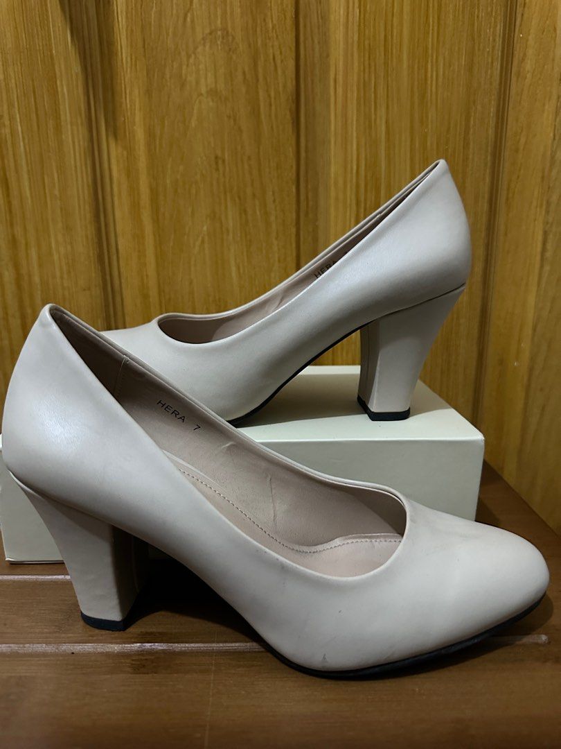 Parisian Shoes Heels Women s Fashion Footwear Heels on Carousell