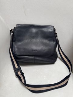 100+ Coach men bag Dijual Tas Dompet Carousell Indonesia