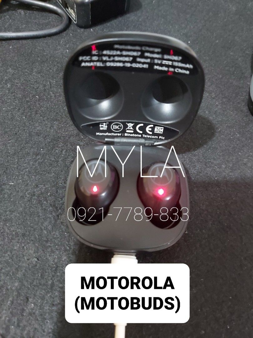 PRELOVED MOTOROLA MOTOBUDS CASE ONLY (Category: Headphones & Headsets) located in Lucena. Submitted by lucenasecondhanditems (Listing ID 1338251623, Image 1). Description: PRICE : PH200 ✅ PRELOVED ✅ ONHAND ✅ READY FOR PICK UP ✅ READY TO SHIP ANYTIME ❌ WITH MINIMAL SIGN OF USAGE LIKE SCRATCHES ❌ RIGHT BUDS WEAK BATTERY AND CAN'T TAKE AT LEAST 15 MINS USED. GOODS PA ANG SOUND BUONG BUO. MABILIS LANG MALOW BAT. ❌ LEFT BUDS CAN CHARGE UP TO 100% CHAR