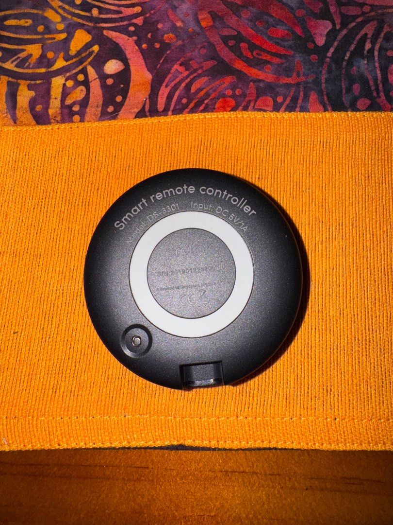 Prolink Smart Remote Controller (Category: Entertainment Systems & Smart Home Devices) located in Singapore. Submitted by sufiansapuan (Listing ID 1338246303, Image 3). Description: .