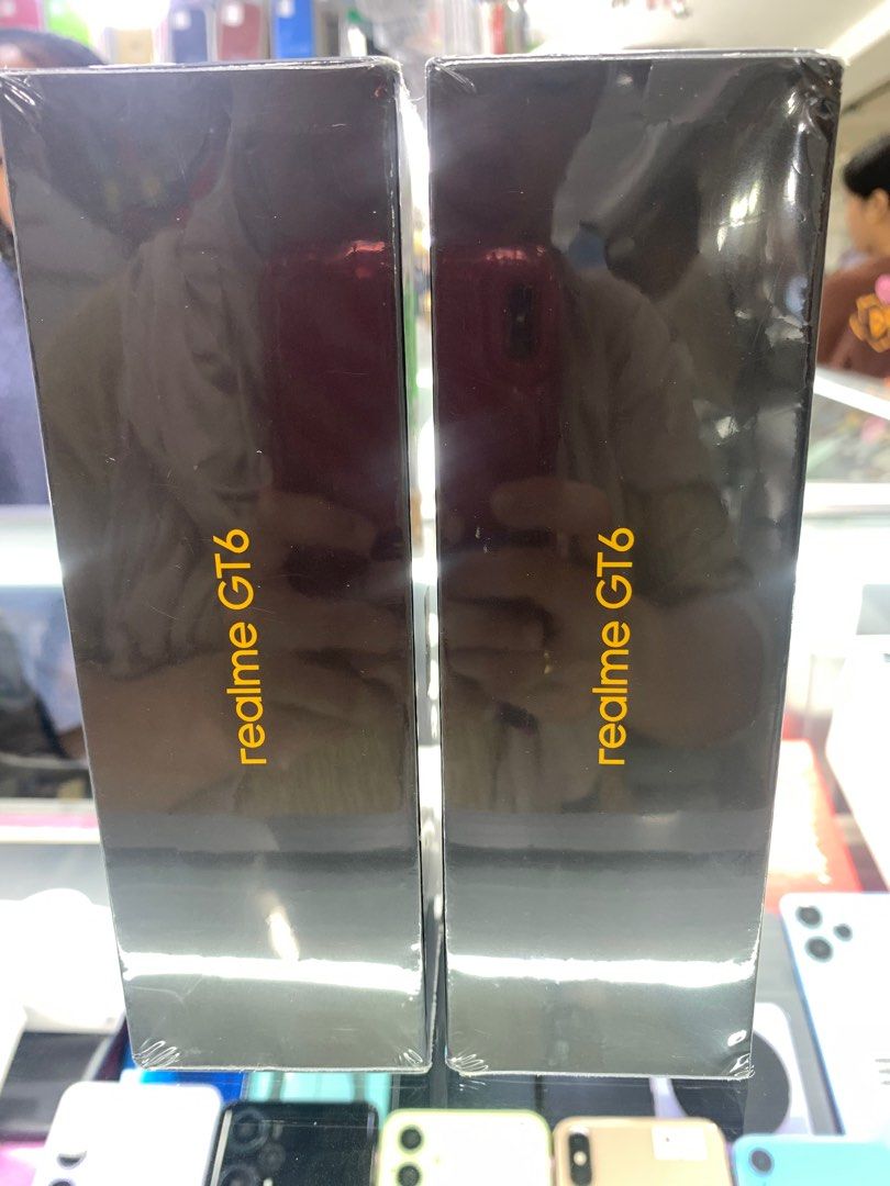 Realme GT6 (12/256gb) (Category: Realme) located in Manila. Submitted by arzillah (Listing ID 1338265392, Image 2). Description: Realme GT6 256gb rom 12gb ram Factory unlock Dual sim Brand New (Sealed) Open for COD/COP + SF Manila area (sameday delivery) Province area (via LBC) required DP to avoid cancellations Physical store: Greenhills Shopping Center, 2ndfloor Contact#: 09482217224 Page: Arzillah Gadgets Shop Fb: Princess Arzillah.