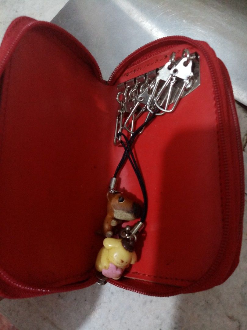 Red coin purse with keyholder (Category: Purses & Pouches) located in Antipolo. Submitted by sonrabbit (Listing ID 1338137038, Image 3). Description: .