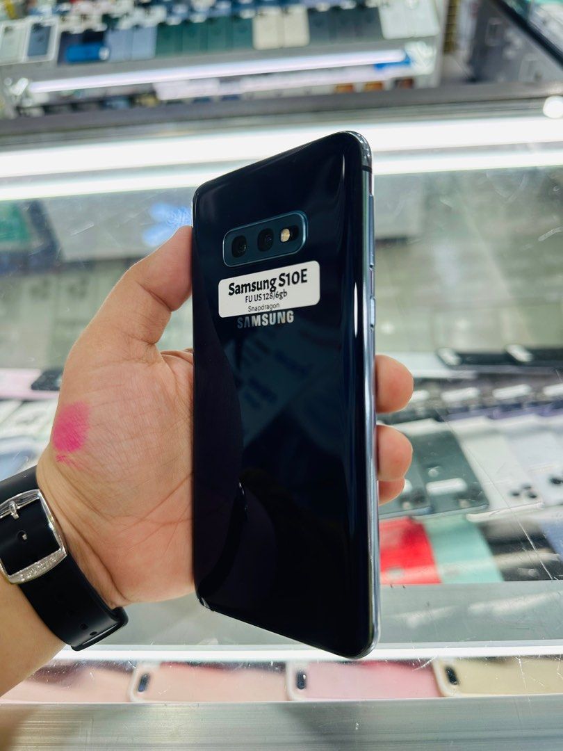 Samsung S10e 128gb Single Sim FU no issue (Category: Samsung) located in San Juan City. Submitted by javedsgadgetshop (Listing ID 1338165853, Image 2). Description: OPEN FOR INSTALLMENT VIA CREDIT CARD/GGIVES/SPAY/BILLEASE & SWAP/TRADE-IN! BUY AND SELL! Quick Specs : Samsung S10e •128gb •Korean Variant •Good batt health •Factory Unlock •95% Smoothness •No hidden issue | No Repaired •100% Authentic | Not Refurbished •w/ OEM Charger & store warrant