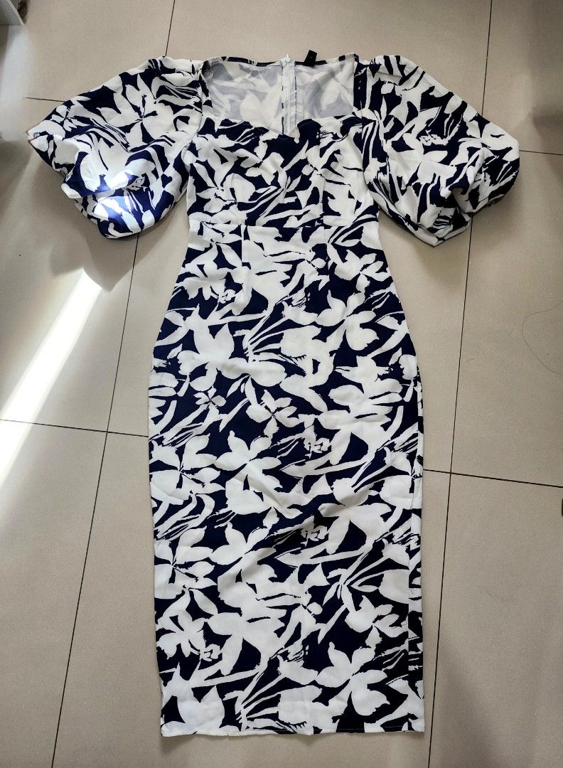 SHEIN MIDI DRESS (Category: Dresses) located in Quezon City. Submitted by declutterbcozynot (Listing ID 1338123305, Image 1). Description: Brand new shein dress RFS: Does not fit.