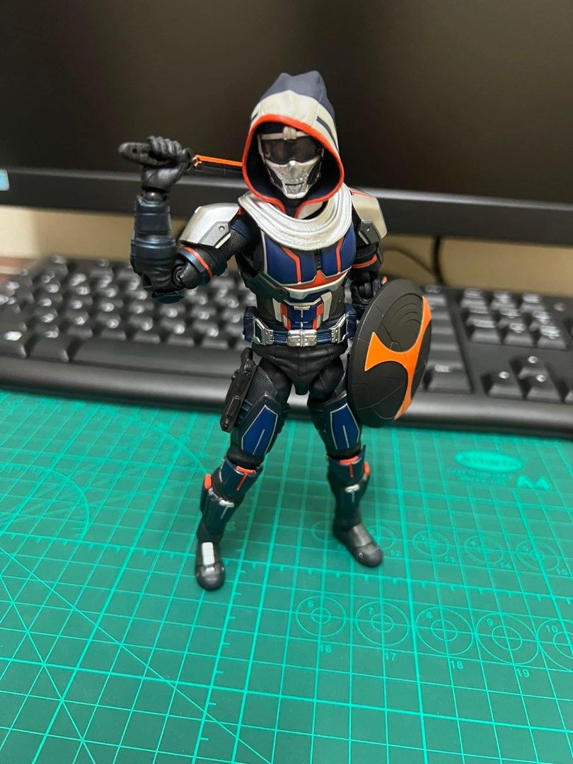 Shf taskmaster (Category: Figurines & Statues) located in Klang. Submitted by mavinokl (Listing ID 1338278507, Image 1). Description: Condition :BIB Complete Accessories .
