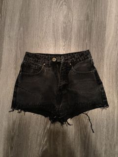 (Category: ) located in . Submitted by nicole___________ (Listing ID 1337082055, Image 1). Description: .