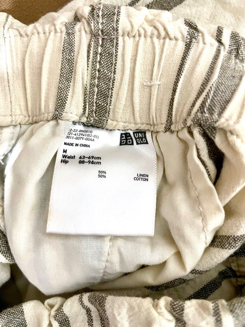 Uniqlo Linen Blend Shorts (Category: Shorts) located in Manila. Submitted by gflores (Listing ID 1338184472, Image 3). Description: Size is medium. Fabric is linen. Drawstring waist detail. Accepts shop-ee check out (with additional 5php).If through delivery riders (lalamove, grab etc) pickup,BOOKING ARE MADE BY BUYER. NO TO LOWBALLERS. 1 DAY RESERVATION ONLY Pls note that all items are preloved so kindly manage your expectations, but rest assure
