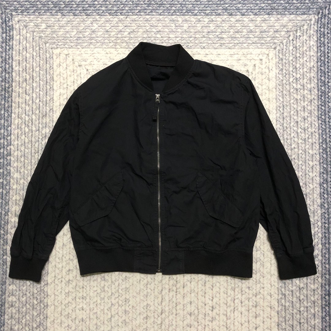 Uniqlo x GU Black Bomber Jacket Men s Fashion Coats Jackets and Outerwear on Carousell