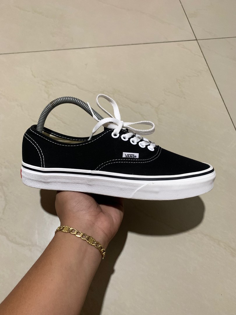 Vans authentic bnw hotsell