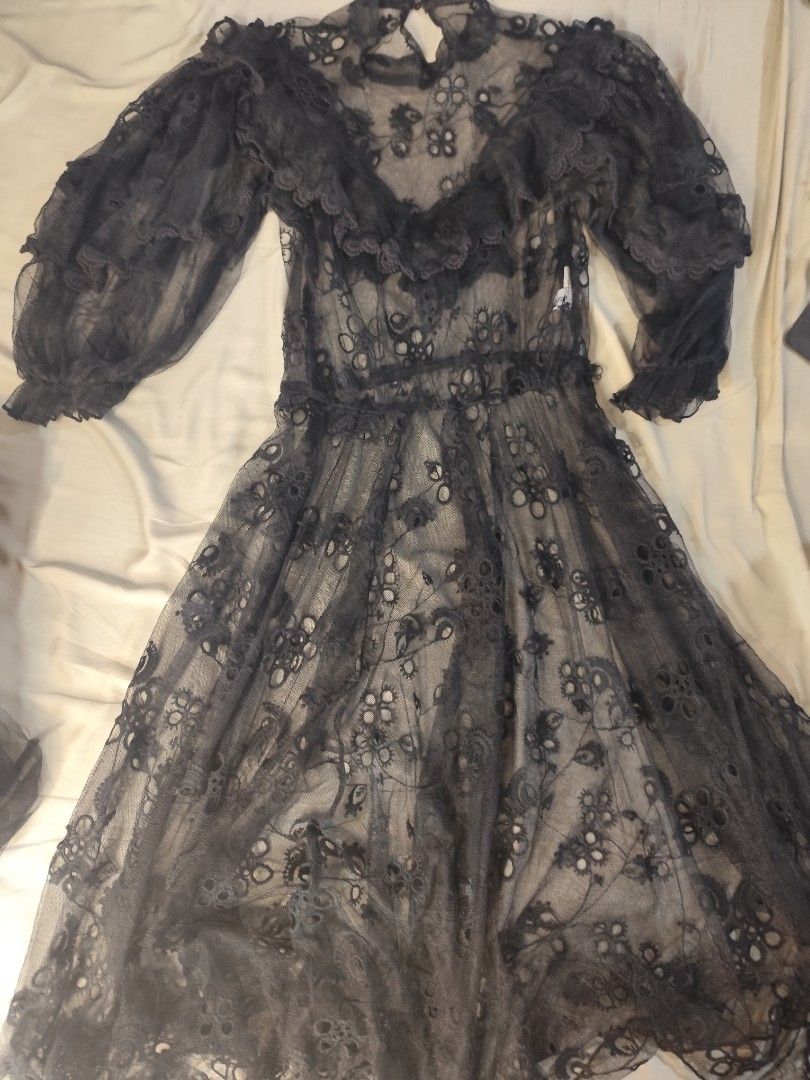 Vintage See through Dress (Category: Dresses) located in Trece Martires City. Submitted by berbaly.16 (Listing ID 1338288859, Image 1). Description: Vintage See Through Dress Best fit medium rfs: decluttering.