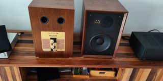 (Category: ) located in . Submitted by upcycle666 (Listing ID 1338154202, Image 1). Description: .