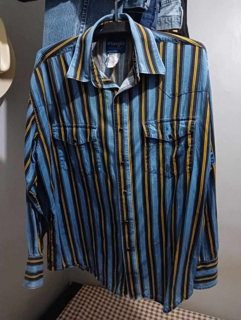 Wrangler Brushpopper Western Shirt (Category: Formal Shirts) located in Imus. Submitted by vancabrera11 (Listing ID 1338273796, Image 2). Description: Wrangler Western Shirt (Brushpopper) vintage striped pattern with pearl snaps size: XL (L29 W25) 200.