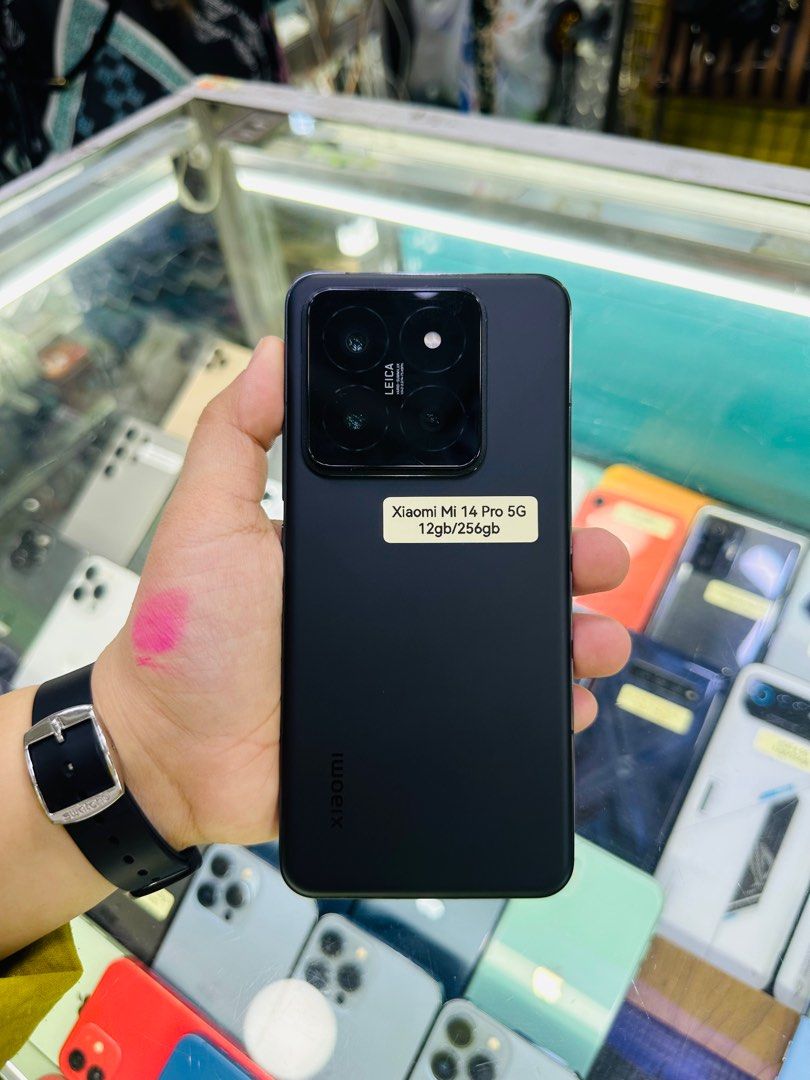 Xiaomi 14 Pro 256/12gb global FU COMPLETE (Category: Xiaomi) located in San Juan City. Submitted by javedsgadgetshop (Listing ID 1338181330, Image 1). Description: OPEN FOR INSTALLMENT VIA CREDIT CARD/GGIVES/SPAY/BILLEASE & SWAP/TRADE-IN! BUY AND SELL! Quick Specs : Xiaomi 14 Pro (Complete) •256/12gb •NTC Variant •Good batt health •Factory Unlock •95% Smoothness •No hidden issue | No Repaired •100% Authentic | Not Refurbished •w/ OEM Charger & st