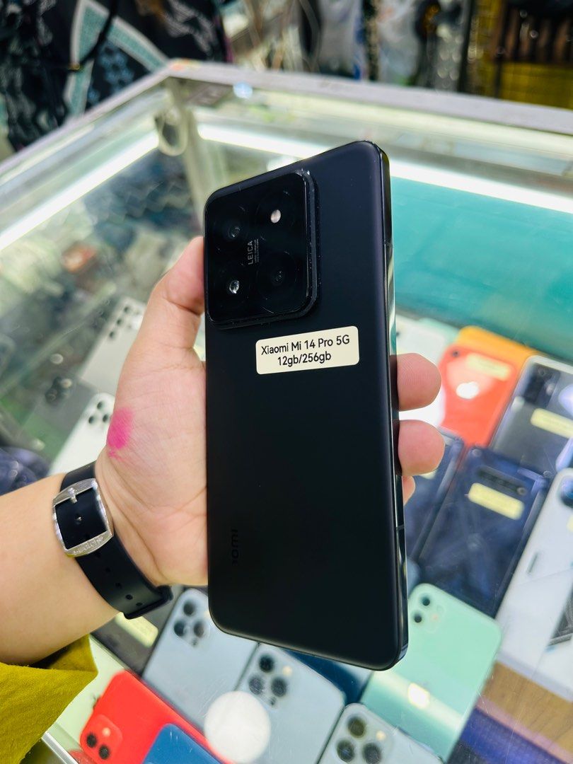 Xiaomi 14 Pro 256/12gb global FU COMPLETE (Category: Xiaomi) located in San Juan City. Submitted by javedsgadgetshop (Listing ID 1338181330, Image 2). Description: OPEN FOR INSTALLMENT VIA CREDIT CARD/GGIVES/SPAY/BILLEASE & SWAP/TRADE-IN! BUY AND SELL! Quick Specs : Xiaomi 14 Pro (Complete) •256/12gb •NTC Variant •Good batt health •Factory Unlock •95% Smoothness •No hidden issue | No Repaired •100% Authentic | Not Refurbished •w/ OEM Charger & st
