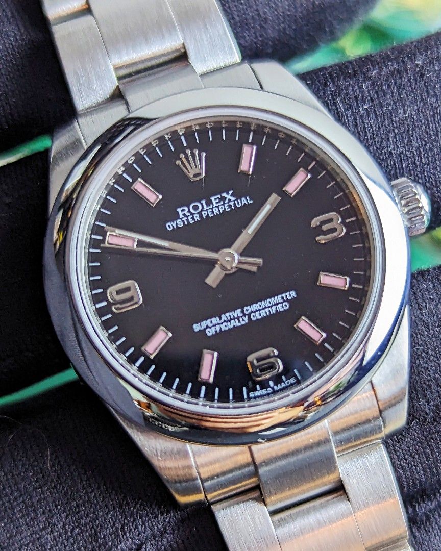 [ BLACK PINK 🌸 ] Rolex 177200 Oyster Perpetual 31mm OP31 (Category: Watches) located in Singapore. Submitted by bayfort (Listing ID 1338387983, Image 1). Description: Model: 177200 Dated: 2012 Series: G serial Case Size: 31mm Comes with: Box and Warranty Card, leather booklet, tag Condition: Lightly used preowned condition Original Box: Yes Original Cert: Yes ----------------------- www.bayfort.sg [ ACRA Registered Company ] BAYFORT PTE. LTD. (U