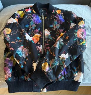 （分類：）位於 。 由 yuetMa 提交（商品編號 1338310770，圖片 1）。簡介： 。